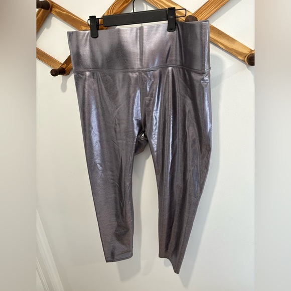 NWT- KNIX & BIRDS PAPAYA COLLAB SILVER CHROME LEGGINGS- 2X - Picture 3 of 9